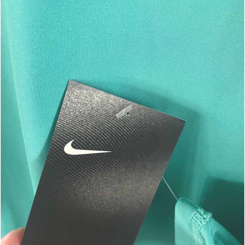 Nike Rashguard - Picture 3 of 8